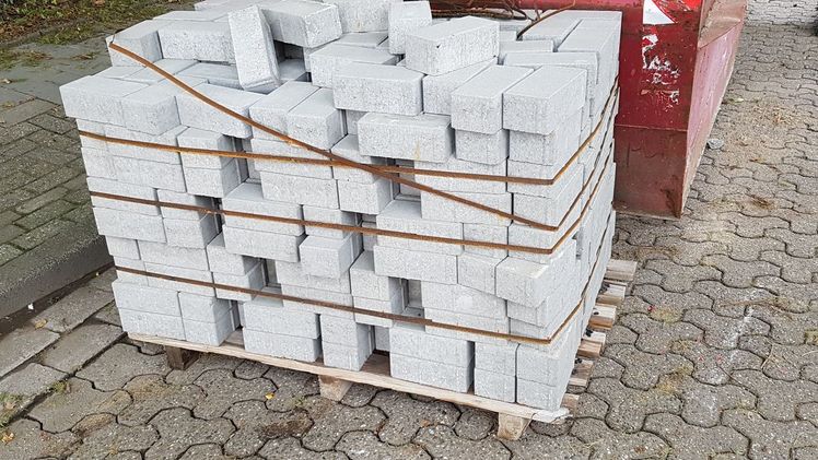 Der Baustoff-Fachhandel hat jetzt einen "Energie-Notruf" gestartet. Bild: GABOT. Der Baustoff-Fachhandel hat jetzt einen "Energie-Notruf" gestartet. Bild: GABOT.