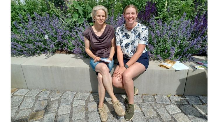 Ute Welzel und Regina Haindl von Fehrle Stauden GmbH / staudenmix.de. Bild: VGL-BW.