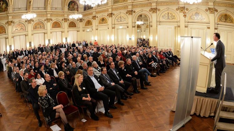 Die hessischen grünen Berufsverbände trafen sich zum traditionellen Neujahrsempfang. Bild: GaLaBau HT.