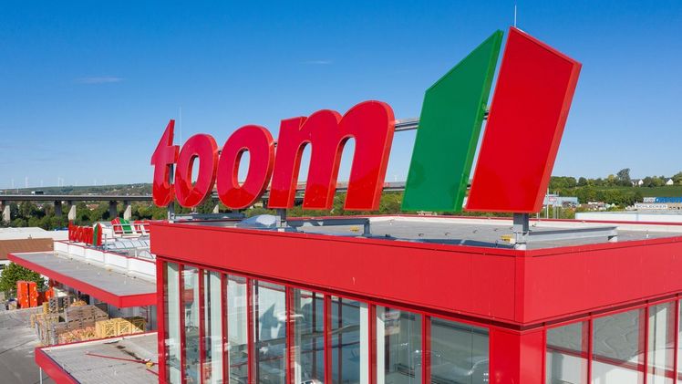 In diesem Jahr findet die jährliche Hausmesse von toom aufgrund der Corona-Pandemie nur digital statt, dennoch möchte toom Lieferanten für eine herausragende Zusammenarbeit im Jahr 2020 ehren. Bild: toom.