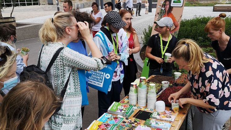 Traf auf viele Interessierte: Die Nachwuchswerbekampagne „Gärtner. Der Zukunft gewachsen.“ beim Tag der Grünen Berufe auf der BUGA 2021 Erfurt. Bild: Landesverband Gartenbau Thüringen e.V. /Lissner.