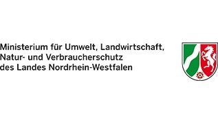 Wegen anonymen Briefen und offenen Drohungen im Internet ist Christina Schulze Föcking vom Amt der Ministerin für Umwelt, Landwirtschaft, Natur- und Verbraucherschutz des Landes Nordrhein-Westfalen zurückgetreten. 