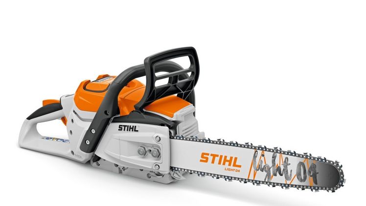 Mit der MSA 300 präsentiert STIHL auf der FORST live die derzeit stärkste Akku- Motorsäge im Markt. Bild: STIHL. Mit der MSA 300 präsentiert STIHL auf der FORST live die derzeit stärkste Akku- Motorsäge im Markt. Bild: STIHL.