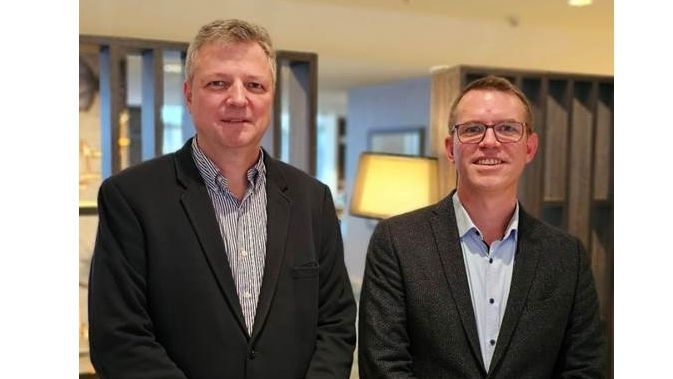 Thies Claussen (links) und sein Stellvertreter Volker Kötting. Bild: © DFHV.