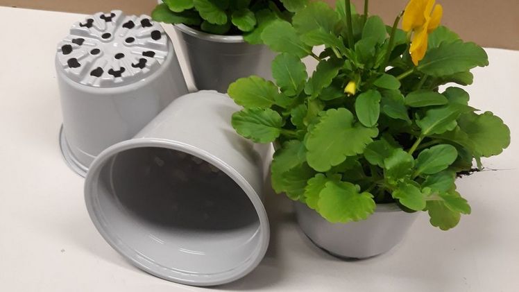 Die neuen ILIP-Töpfe in der Standardfarbe grau. Bild: ILIP SRL. Die neuen ILIP-Töpfe in der Standardfarbe grau. Bild: ILIP SRL.