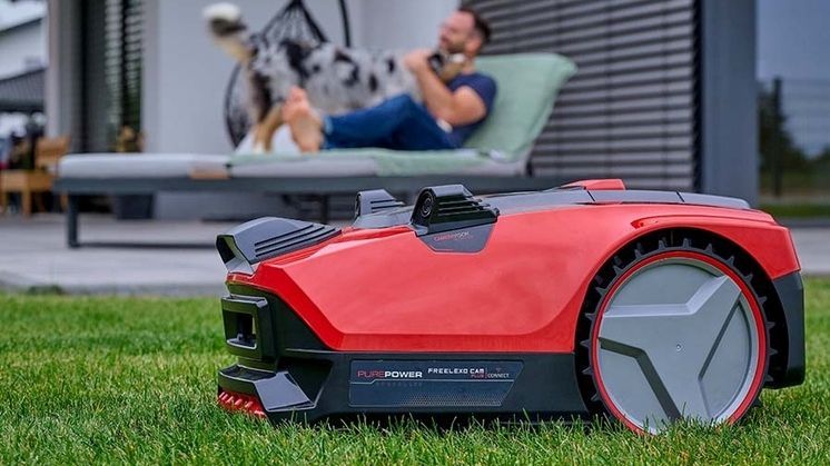 Der Einhell Mähroboter FREELEXO CAM PLUS 600 eignet sich für Gärten bis 600 qm und bis zu 25% Steigung. Bild: Einhell.