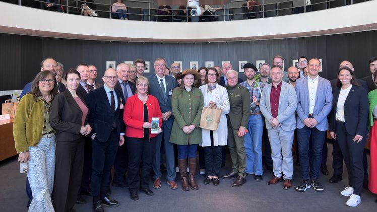 Mitglieder des Agrarausschusses und BdB-Vertreter. Bild: BdB.