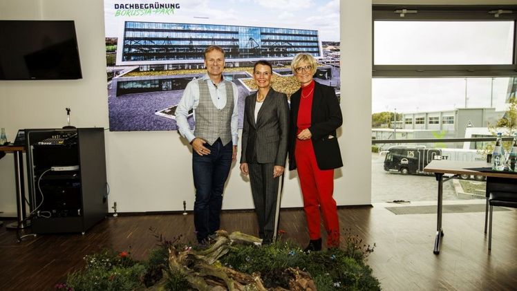 Übergabe des Förderbescheids zur Dachbegrünung am 21.10.2025 im Borussia Park. Bild: Borussia Mönchengladbach.