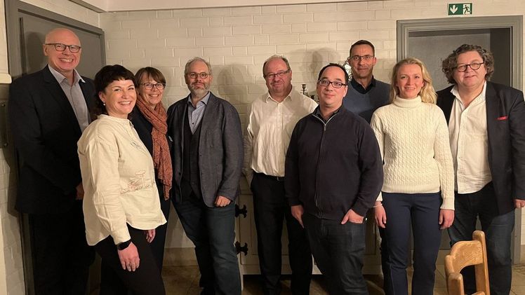 Die Gründungsmitglieder des neuen DLG-Ausschusses New Feed & Food sind (von links): Michael Gusko, Prof. Dr. Katharina Riehn (DLG-Vizepräsidentin), Inka Scharf (DLG), Prof. Dr. Nils Borchard (DLG), Dr. Stefan Pecoroni, Prof. Dr. Nick Lin-Hi, Jörg Ullmann, Florentine Zieglowski und Prof. Dr. Tilo Hühn. Foto: DLG.