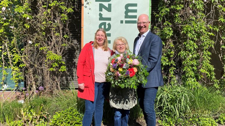 v.l.n.r.: Dagmar Heyens, Giesela Hachmeister, Christian Wandscher. Bild: Park der Gärten.