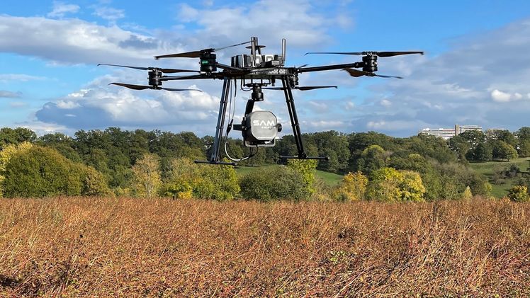 Drohne bei der automatisierten Bonitur. Bild: SAM-Dimension GmbH.