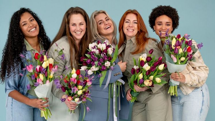 Am 8. März 2026 ist der internationale Frauentag. Bild: iBulb.