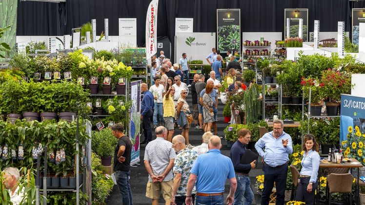 Gedränge auf der Ausstellungsfläche PLANTARIUM|GROEN-Direkt 2023. Bild: PLANTARIUM|GROEN-Direkt. Gedränge auf der Ausstellungsfläche PLANTARIUM|GROEN-Direkt 2023. Bild: PLANTARIUM|GROEN-Direkt.