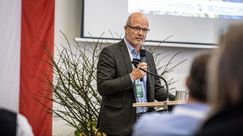 Axel Huckfeldt, Vorsitzender des BdB Schleswig-Holstein, eröffnete die Winter-Florum 2021 für Gärtnereien, Gartenbaumschulen, Gartencenter, Fach- und Systemhandel. Bild: Florum.sh, Tom Quandt. Axel Huckfeldt, Vorsitzender des BdB Schleswig-Holstein, eröffnete die Winter-Florum 2021 für Gärtnereien, Gartenbaumschulen, Gartencenter, Fach- und Systemhandel. Bild: Florum.sh, Tom Quandt.