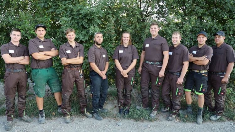 Die Kandidaten für die Berufsmeisterschaften um den Titel Schweizermeister/in Gemüsegärtner/in EFZ. Bild: VSGP.