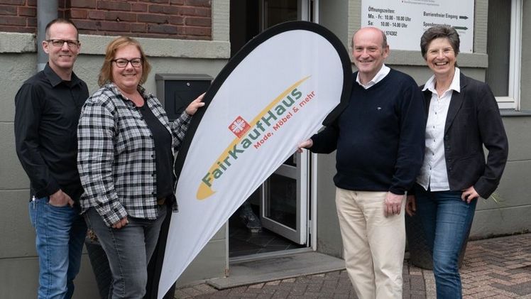 V. r.: Dr. Anke Schirocki, Dr. Franz Stein, Tanja Streubel und Marcus Trappe. Bild: Agrobusiness Niederrhein.