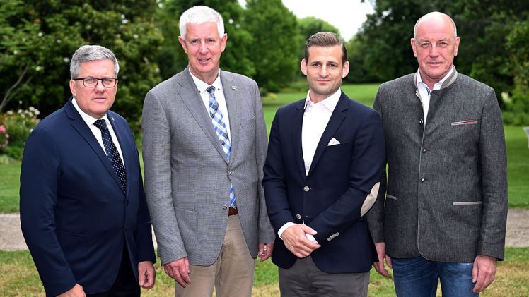 v.l. Thomas Herkenrath, Olaf Feuerborn, Leo von Kameke, Holger Laue. Bild: UNIKA.