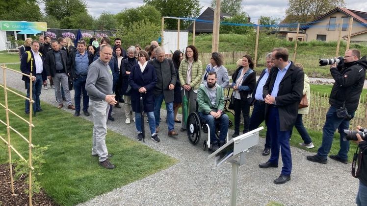 Rundgang der Fraktion Bündnis  ́90 / Die Grünen durch die Schaugärten auf der Landesgartenschau Fulda. Bild: FGL Hessen-Thüringen.