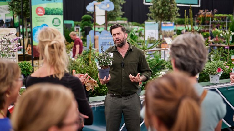 Michael Perry (Mr Plant Geek) präsentiert seine Messe-Highlights auf einzigartige, „kulinarische“ Weise, führt inspirierende Rundgänge durch und leitet eine exklusive, kostenlose Social-Media-Masterclass. Bild: Boudewijn Boer, PLGD. 
