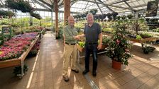 Nabil Francis, CEO von FELCO, Übernehmer der Marke LEYAT, und Didier Auderset, geschäftsführender Gesellschafter von LEYAT, Übergeber. Bild: Flisch Group.