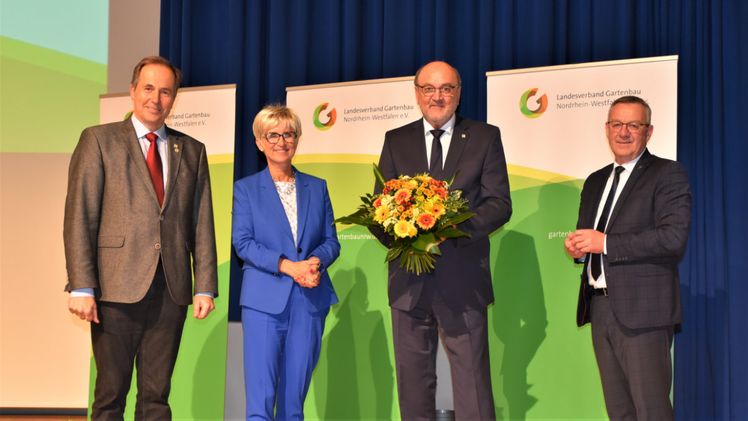 v.l.n.r.: Helmut Rüskamp, Eva Kähler-Theuerkauf, Jürgen Winkelmann, Jürgen Mertz. Bild: Gartenbau NRW.