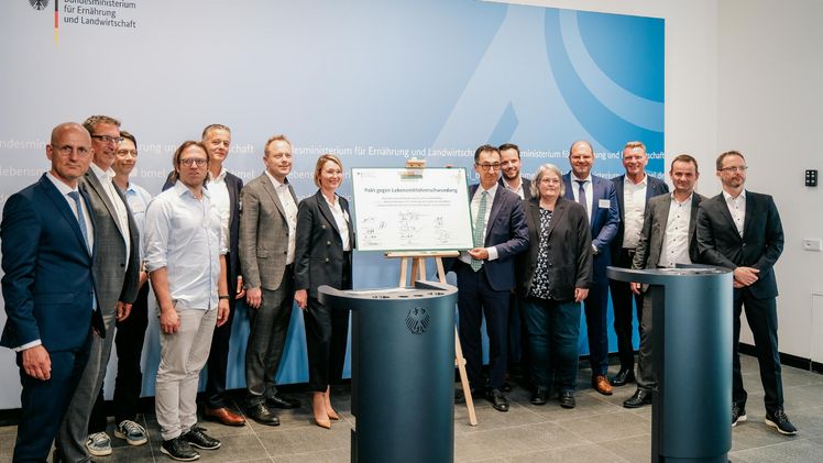 Zielvereinbarung gegen Lebensmittelverschwendung wurde unterzeichnet. Bild: ALDI.