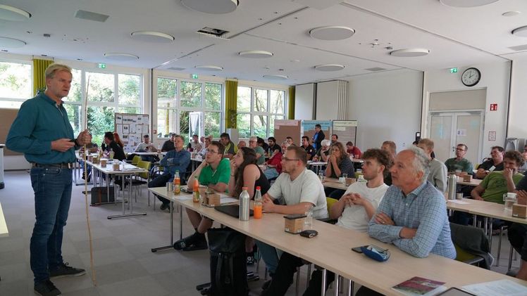 Engagiert diskutierten Referenten und Teilnehmer der Fachtagung. Bild: Banse/Upload.