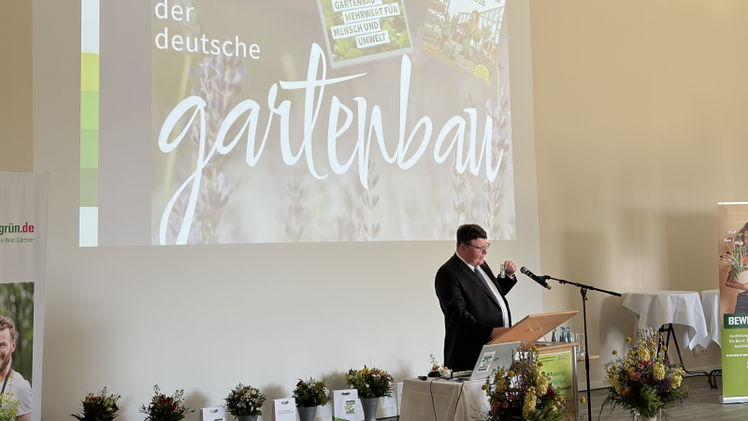 Präsident Andreas Kröger betont, wie wichtig Lobbyarbeit ist und stellt einige Beispiele, wie den politischen. Bild: WVG Nord.