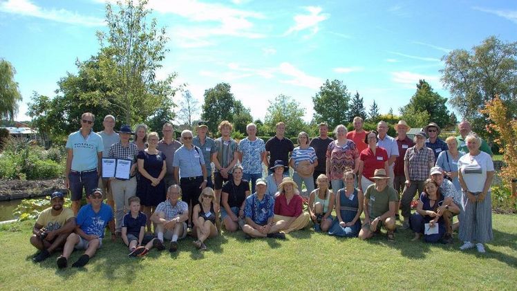 Interessante Gärtnereien und Diskussionen, viel Kollegialität und gemeinsamen Spaß erlebten 40 Staudengärtner aus 10 europäischen Ländern und Canada bei den ISU Summer Days 2022 in den Niederlanden. Foto: ISU/Tina Banse.