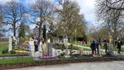 Der Ausstellungsteil "Grabgestaltung und Denkmal" befindet sich unterhalb des Aussichtsturms der Cyriaksbur gim ega-Gelände. Bild: BIV Steinmetze.