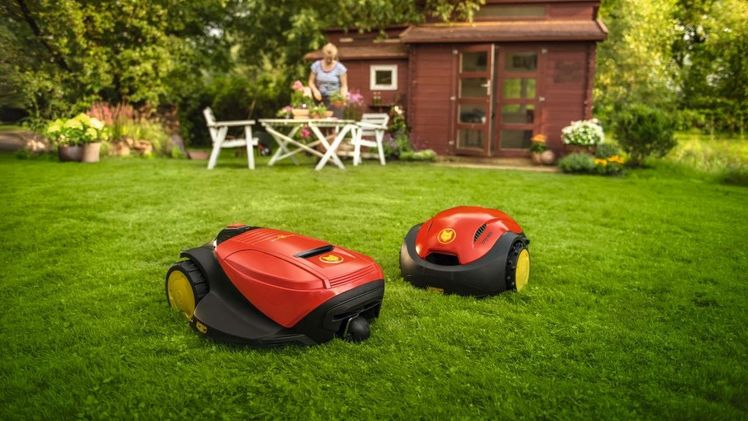 WOLF-Garten Connect Modellen - Loopo S500 Connect und Loopo M1500 Connect. Bild: WOLF-Garten.