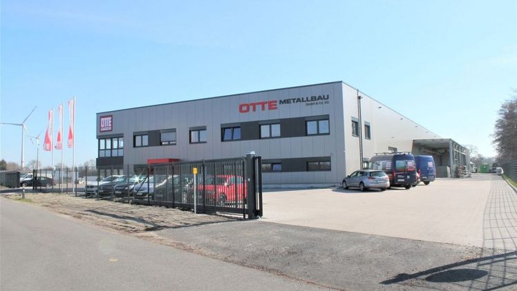 Das neue Grundstück in der Königstraße 22 hat eine Größe von 12.300 m², die Fläche der Hallen umfasst 2.500 m². Bild: Otte Metallbau.