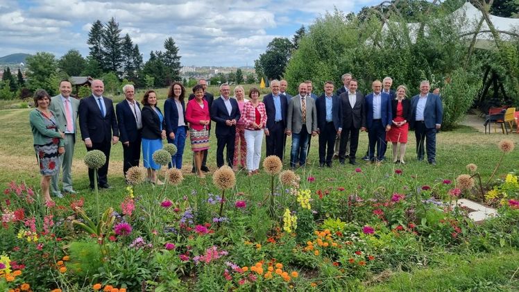 Hessisches Kabinett tagt auf der Landesgartenschau in Fulda. Bild: FGL. Hessisches Kabinett tagt auf der Landesgartenschau in Fulda. Bild: FGL.