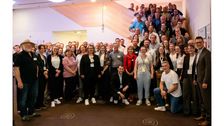 Die BuGG-Mitglieder und das BuGG-Team bei der Mitgliederversammlung des Verbandes am 08.06.2026 in Berlin. Bild: Bundesverband GebäudeGrün e.V.