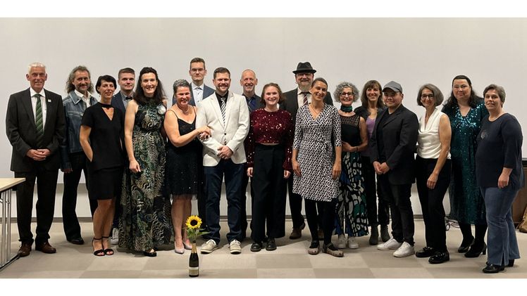 Die erfolgreichen Absolventen der GZ Gartentherapie 2022/23. Bild: Bildungsstätte Gartenbau/ Schuh.