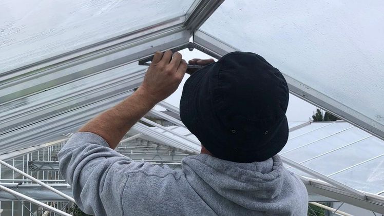 HS Tuinbouw Service B.V. kümmert sich um den Entwurf, die Realisierung und die Wartung Ihrer Gewächshäuser, so dass Sie sich ganz auf den Anbau konzentrieren können. Bild: HS Tuinbouw Service.