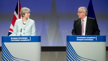 Premierministerin Theresa May und Kommissionspräsident Jean-Claude Juncker. Bild: EU.