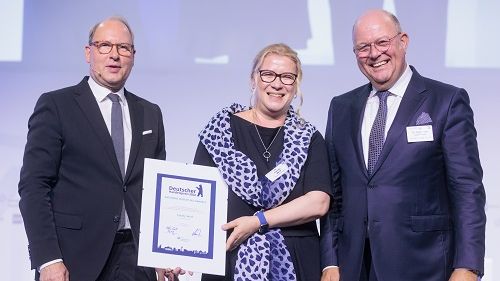 Sybille Wolf  ist das Gesicht des Handels 2022. Bild: HDE.