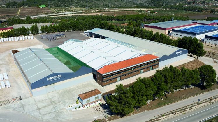 Bereits seit März 2021 ist das neue Produktionswerk in Mogente auf der Iberischen Halbinsel in Betrieb. Bild: Gramoflor.