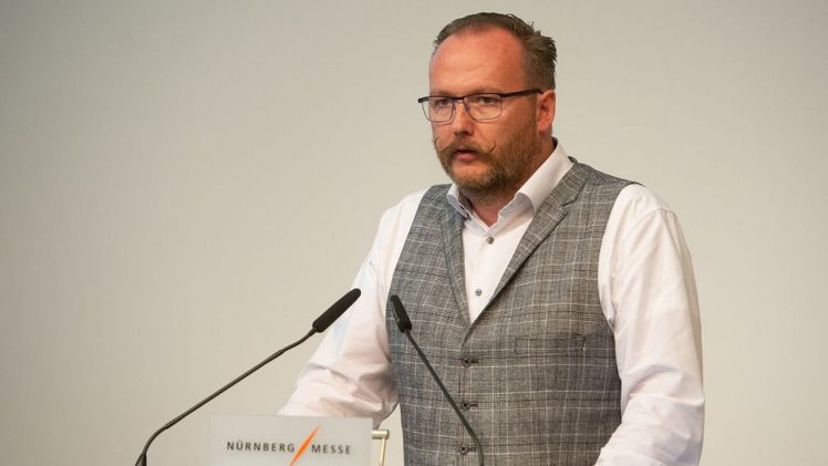 Der aus Dessau stammende Paul tritt die Nachfolge von Eiko Leitsch an, der nach siebenjähriger Zugehörigkeit aus dem BGL-Präsidium ausscheidet. Paul übernimmt als Vizepräsident das wichtige Ressort Stadtentwicklung im Bundesverband.