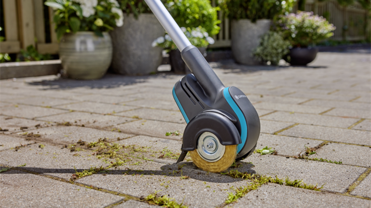 Die neue Unkrautbürste EasyWeed. Bild: Husqvarana.