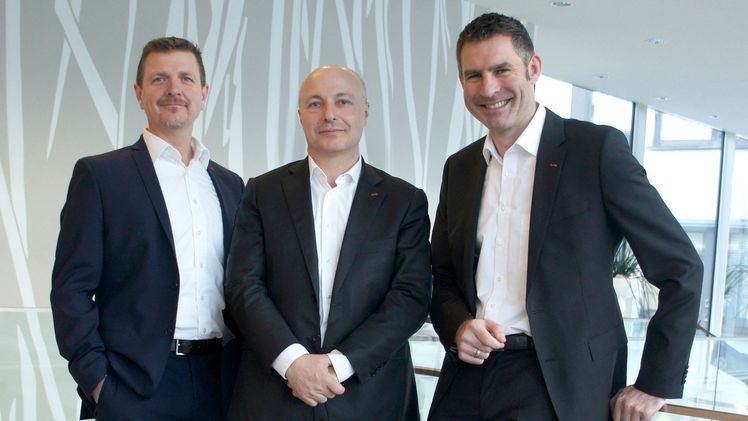 AL-KO Gardentech - Vertrieb stellt sich neu auf. (v.l.) Gernot Trippold, Sergio Tomaciello und Stephan Pompejus. Bild: AL-KO.