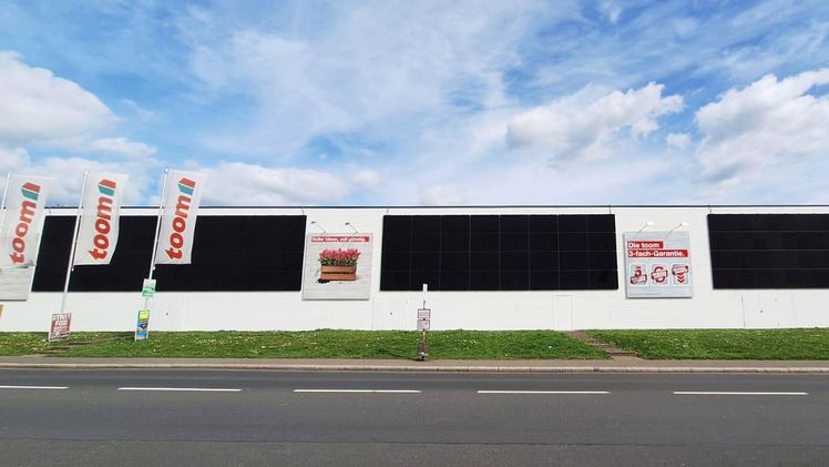 Strom von der Wand. Bild: REWE Group, toom Baumarkt GmbH.