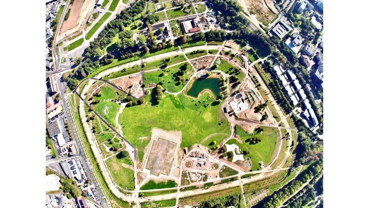 Das Landesgartenschaugelände in der Totale. Bild: © LAGA Neuss 2026 GmbH und Alexander Raubal.