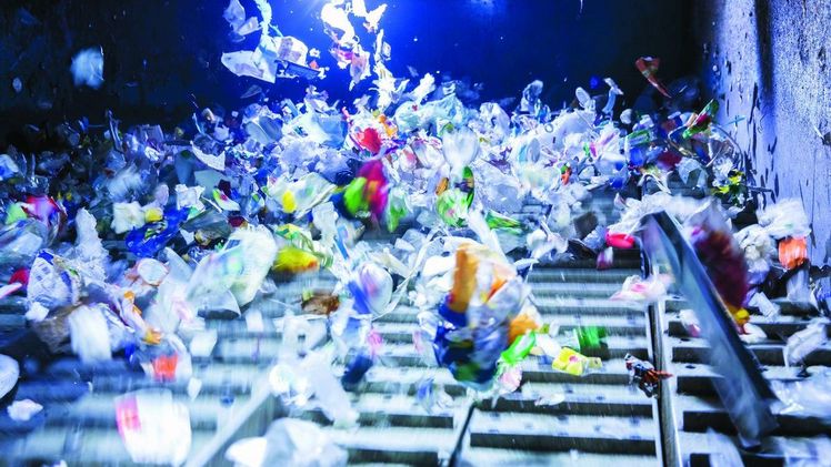 Studie im Auftrag des Forum Rezyklat stellt innovative Identifikationsverfahren vor dem Hintergrund aktueller Herausforderungen in der Sortierung gegenüber. Quelle: Veolia Deutschland GmbH. Studie im Auftrag des Forum Rezyklat stellt innovative Identifikationsverfahren vor dem Hintergrund aktueller Herausforderungen in der Sortierung gegenüber. Quelle: Veolia Deutschland GmbH.