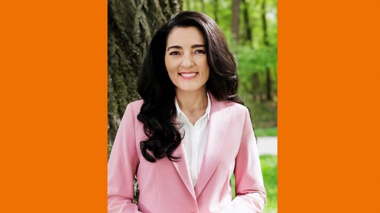 Prof. Dr. Chirine Etezadzadeh. Bild: © Stefanie Kösling.