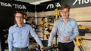Alexander Emtmann (links), neuer Head of Sales für die Region Süd, mit Marc Gerster, Geschäftsführer STIGA Deutschland & Schweiz. Bild: © STIGA GmbH.