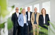 Dem Executive Leadership Team unter der Leitung von Andreas Rutsch gehören außerdem an (von links): Stefanie Bielevelt (General Counsel), Mario Bildat (Chief Operating Officer Fertilizers & Plant Protection), Holger Otto Vox (Chief Operating Officer Potting Soil) und Andrea Strein (Chief Sales Officer). Bild: © Christoph Steinweg.