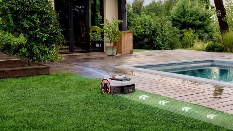 Navimow i2 AWD, der hochwertige und preisgünstige Mähroboter für jedes Gelände. Bild: Segway Navimow.