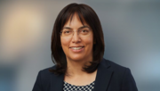 Prof. Dr. Sonia Seneviratne: Weltweit einflussreiche Klimaforscherin und designierte Trägerin des Deutschen Umweltpreises 2025 der Deutschen Bundesstiftung Umwelt (DBU). Bild: ETH Zürich.